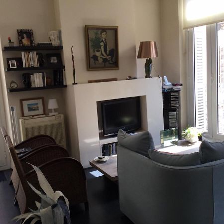 Chambre 1 Personne Avec Terrasse Centre Ville Marseille 3 Nuits Min , Femme Uniquement Zewnętrze zdjęcie