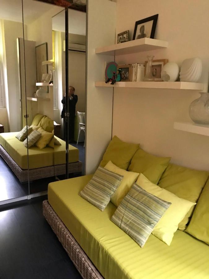 Chambre 1 Personne Avec Terrasse Centre Ville Marseille 3 Nuits Min , Femme Uniquement Zewnętrze zdjęcie